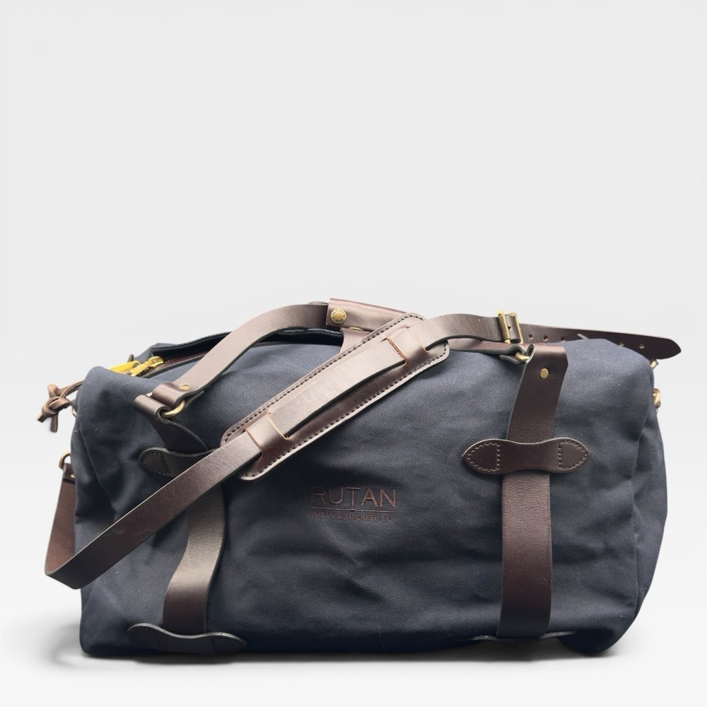 Filson Medium Rugged Twill Duffle Bag Navy Blue Leather Trim Travel Weekender